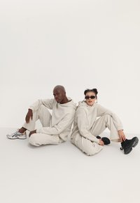 UNISEX - CoupleTracksuit