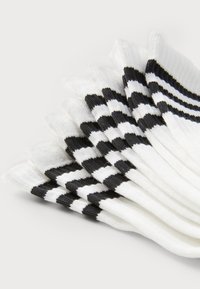 STRIP UNISEX 10 PACK - Socks - white